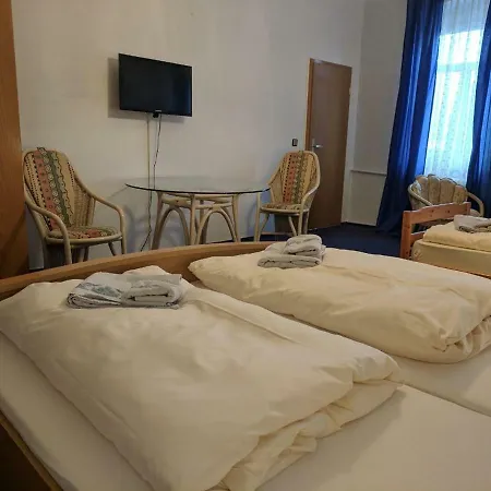 Bahnhotel *